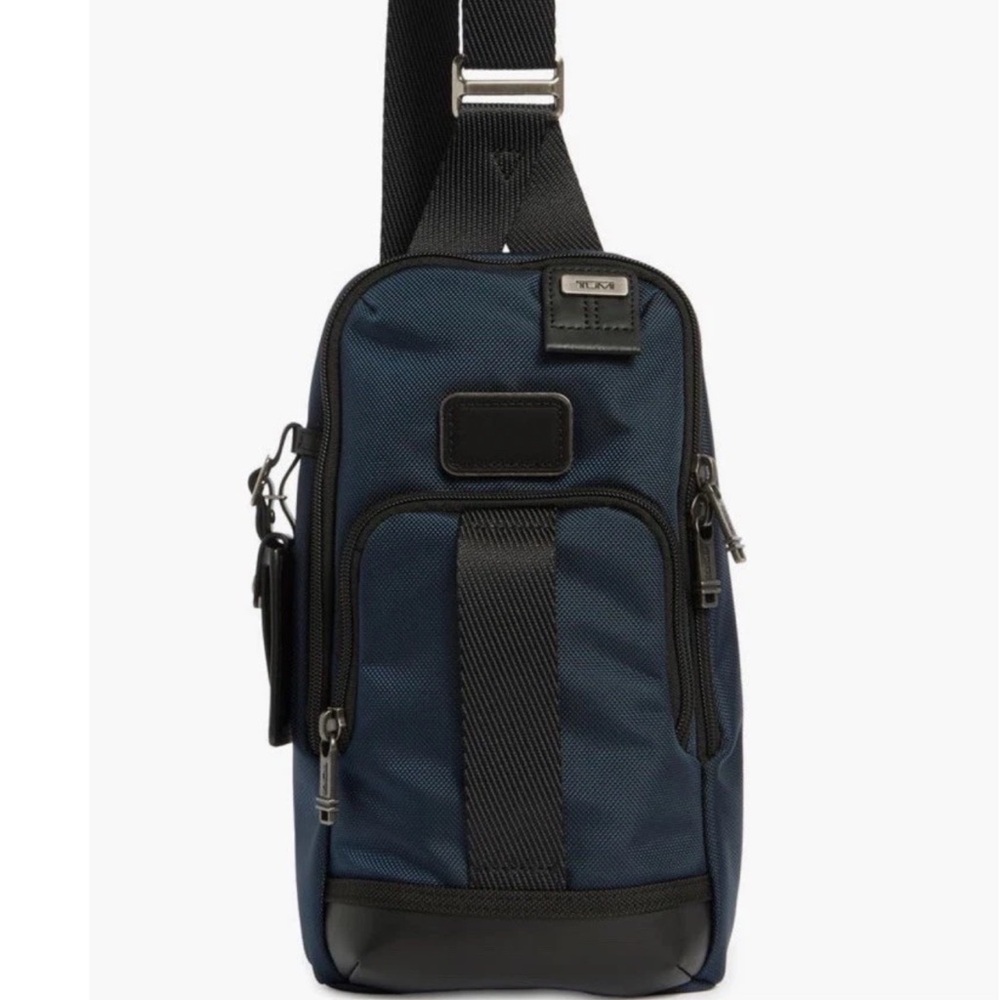 Tumi Fremont FIFE Slim Sling Bag Navy Blue NWT UNISEX - Picture 2 of 8